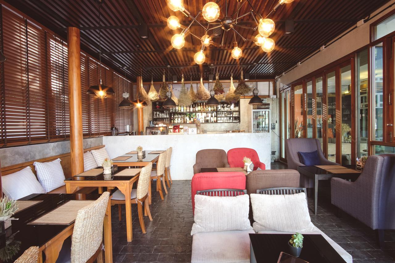 Tapae Gate Villa Chiang Mai Zewnętrze zdjęcie